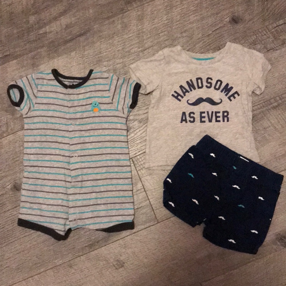 2 carters baby boy outfits size 6 months